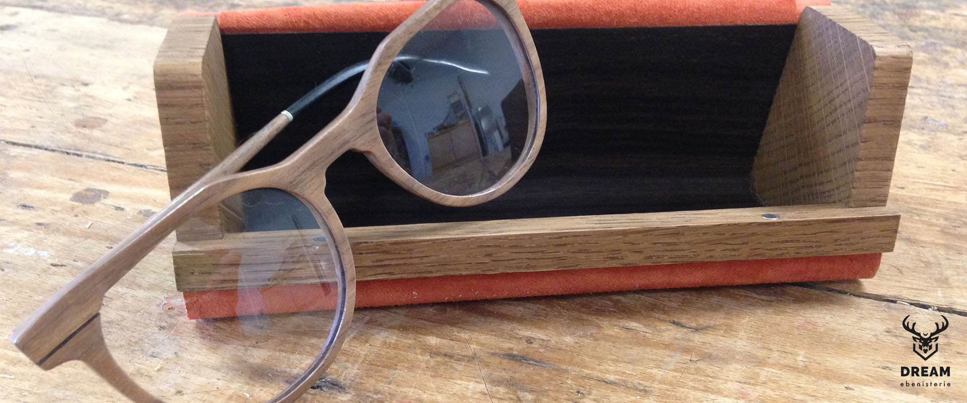 lunettes en bois- ecrin-noyer-ebene-cuir
